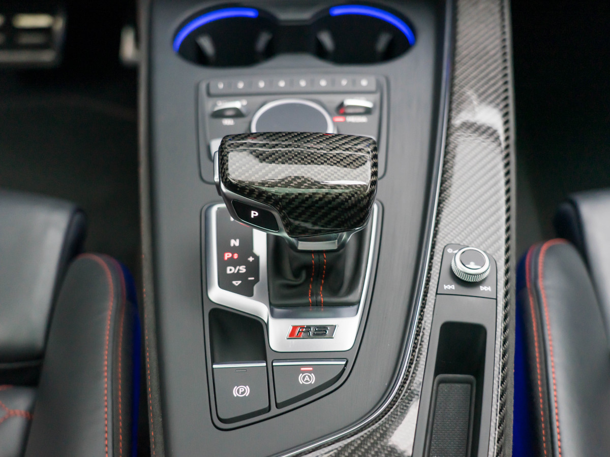 奥迪 奥迪RS 4  2022款 RS4 Avant 暗金版图片