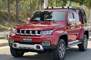 BJ40 北京 2.0T 自動(dòng)四驅(qū)城市獵人版?zhèn)b客型