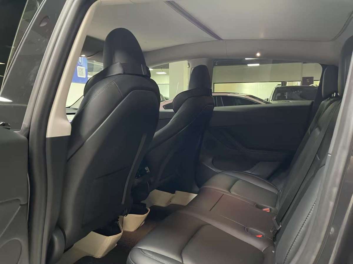 特斯拉 Model Y  2024款 后輪驅(qū)動(dòng)版圖片