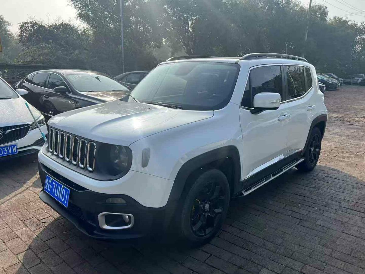 Jeep 自由俠  2018款 互聯(lián)大屏版 180T 自動(dòng)動(dòng)能版+圖片