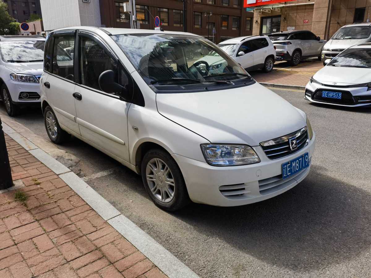 2015年7月眾泰 M300  2010款 1.6L 汽油豪華型6座