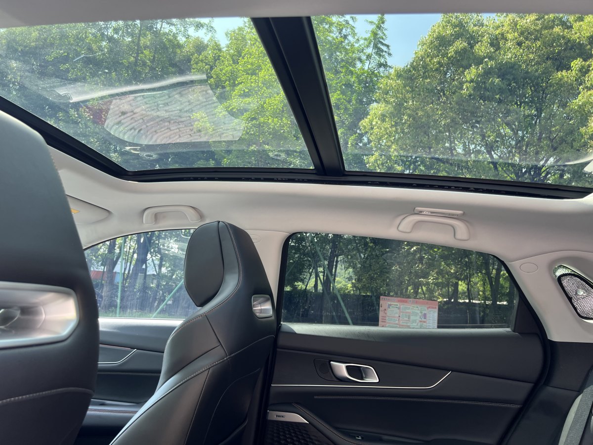 長安 長安UNI-K  2021款 2.0T 尊貴型圖片