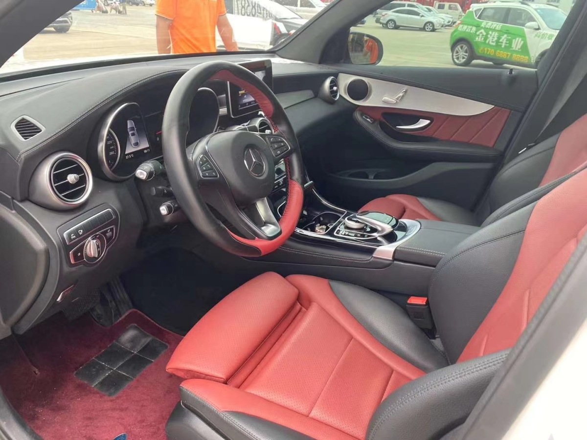 奔馳 奔馳GLC  2023款 改款 GLC 300 4MATIC 轎跑SUV圖片