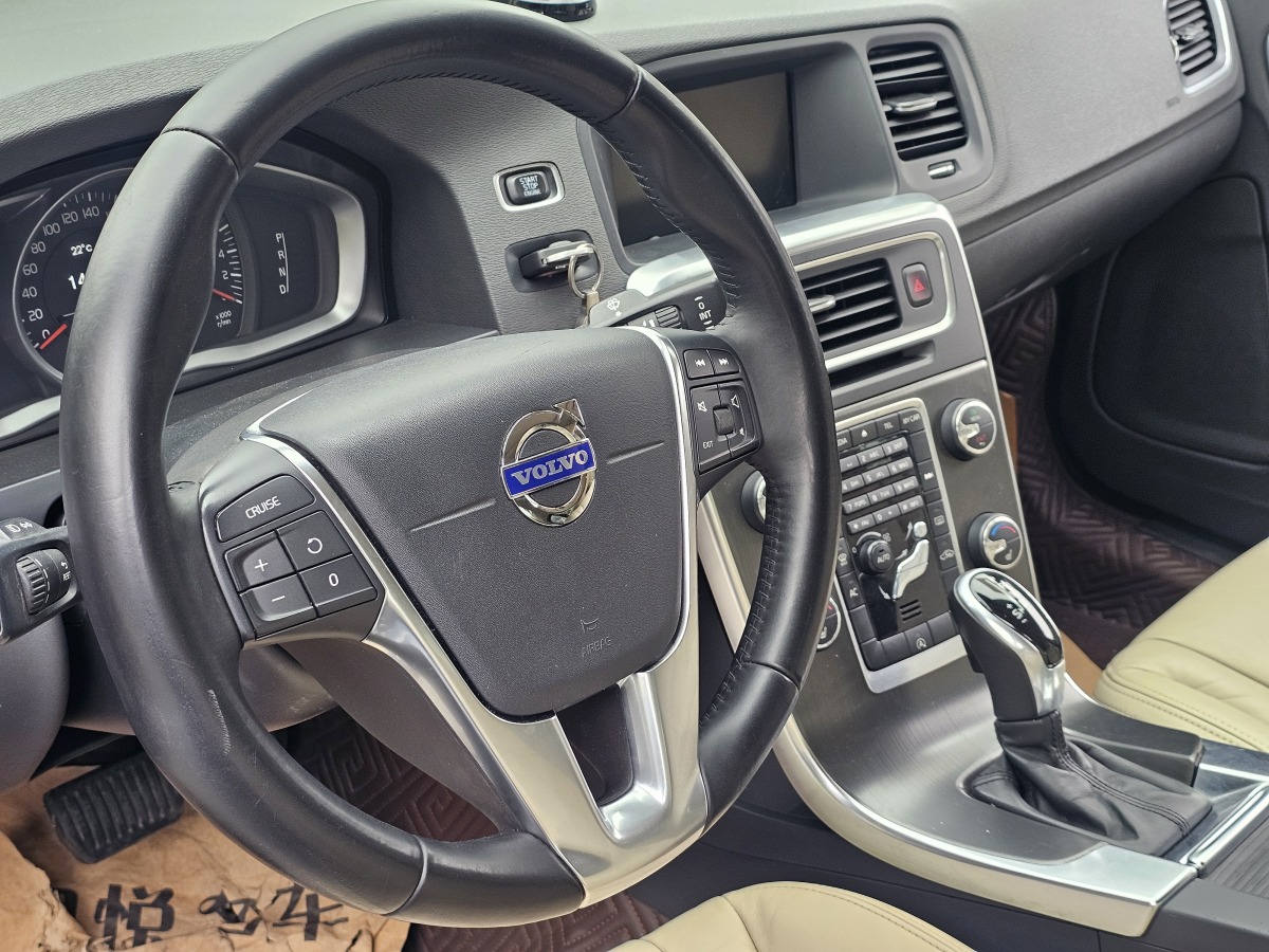 沃爾沃 S60  2014款 S60L 2.0T 智遠(yuǎn)版圖片