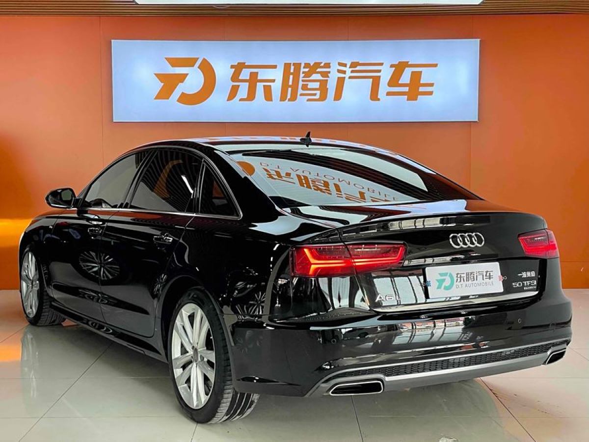 奧迪 奧迪A4L  2018款 30周年年型 45 TFSI quattro 運(yùn)動(dòng)型圖片