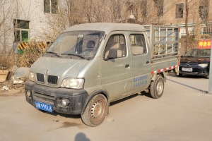 小金牛 金杯 1.0L標(biāo)準(zhǔn)型廂式車雙排XC4F18-T