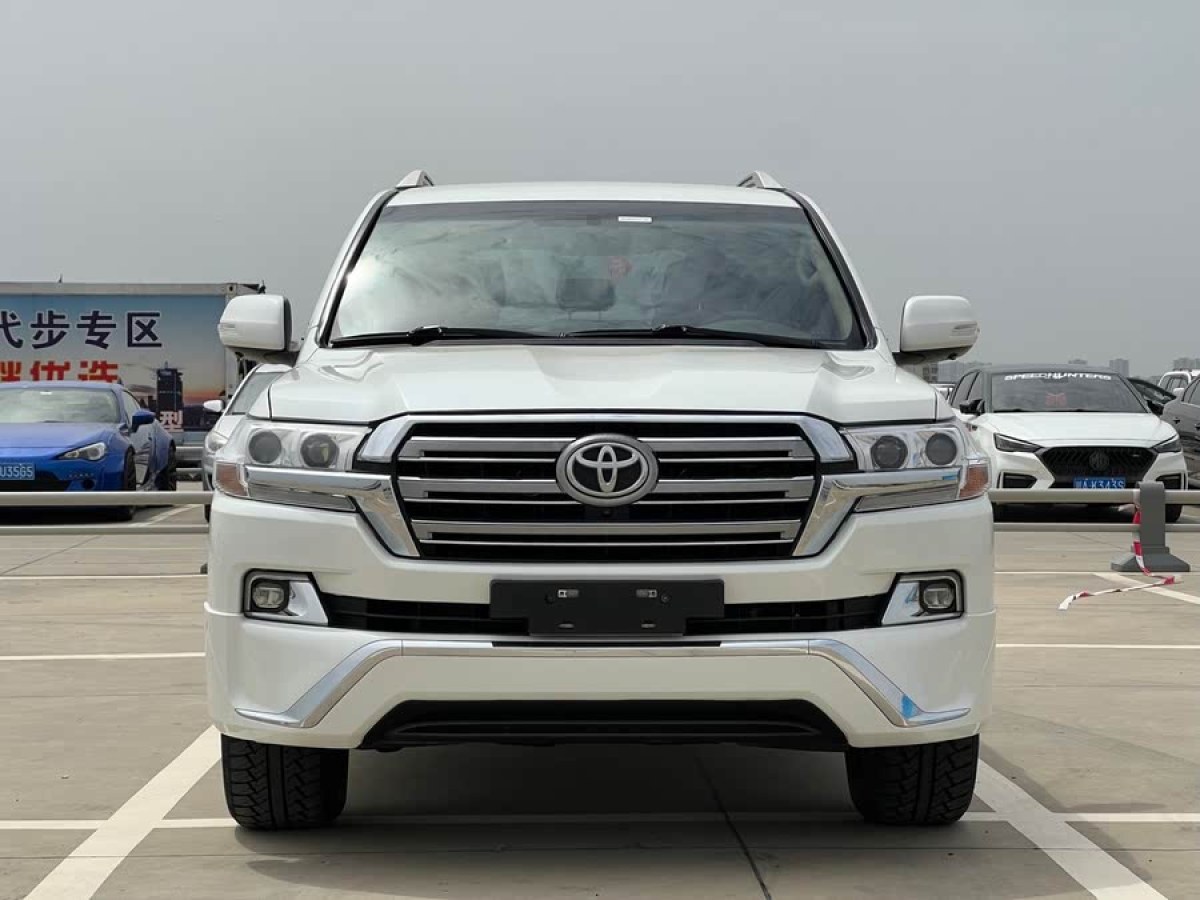 豐田 蘭德酷路澤  2015款 4.0L V6 中東限量版圖片