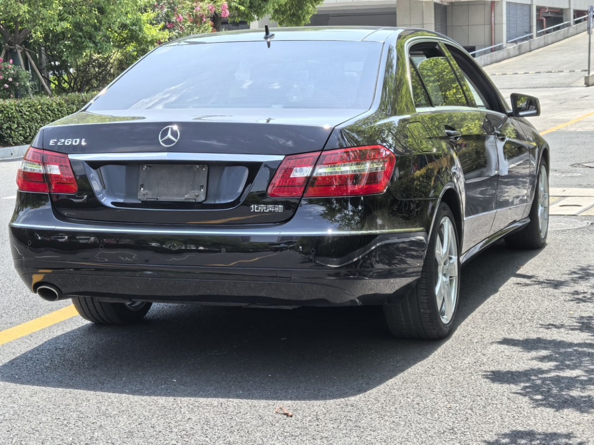 奔馳 奔馳E級  2013款 E 260 L CGI時尚型圖片