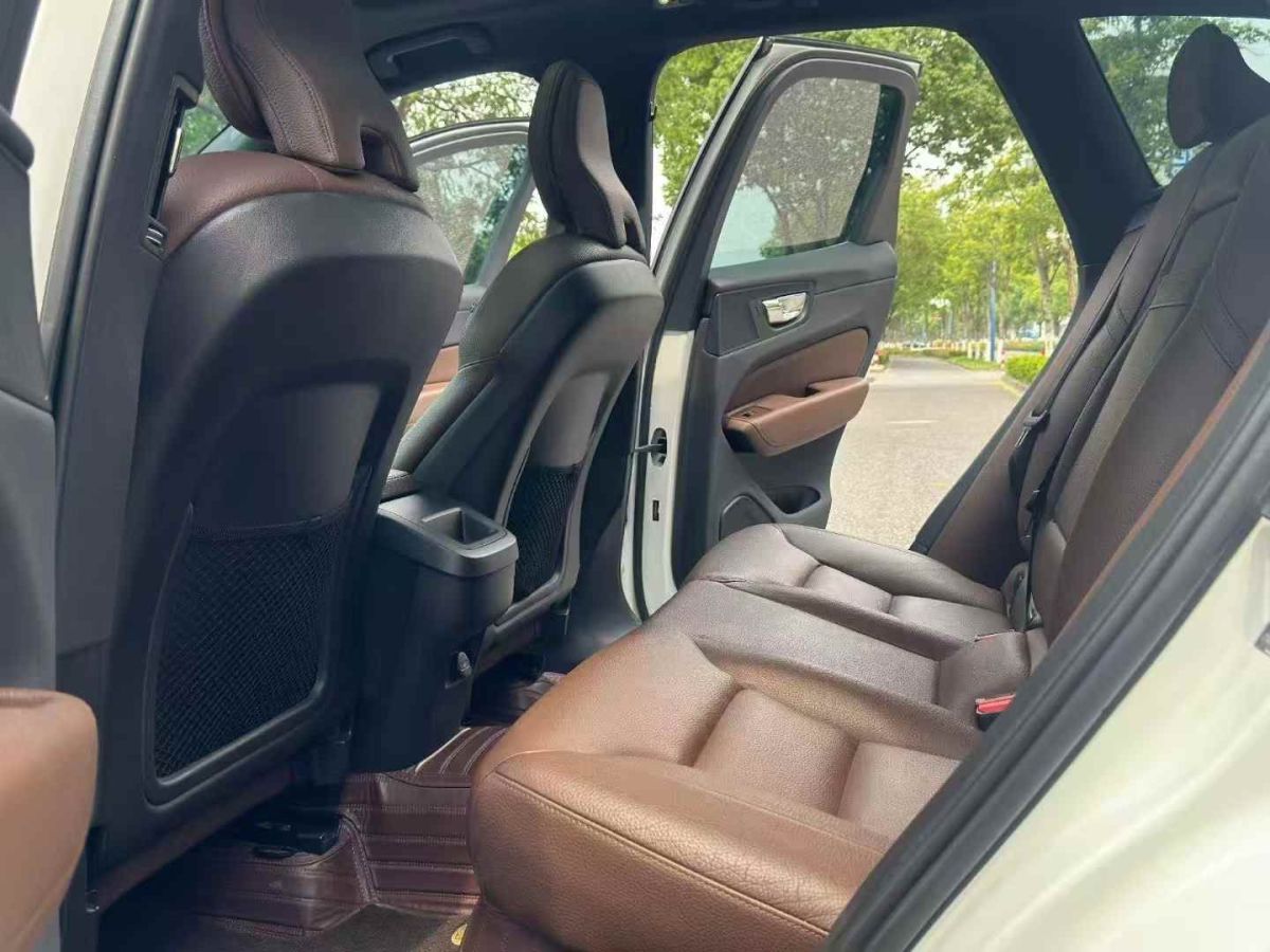 沃爾沃 XC60  2020款 T4 智行豪華版圖片