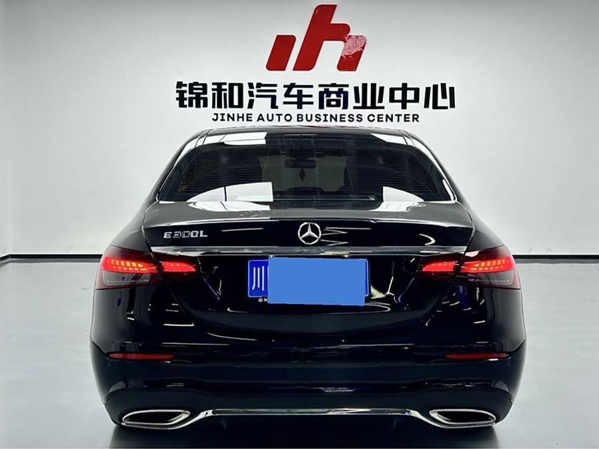 奔馳 奔馳E級  2022款 改款二 E 300 L 運動豪華型圖片