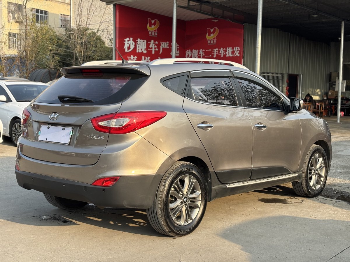 現(xiàn)代 ix35  2015款 2.0L 自動(dòng)兩驅(qū)智能型 國IV圖片