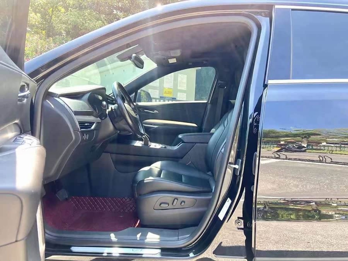 凱迪拉克 XT4  2020款 改款 28T 兩驅(qū)領(lǐng)先運(yùn)動(dòng)型圖片