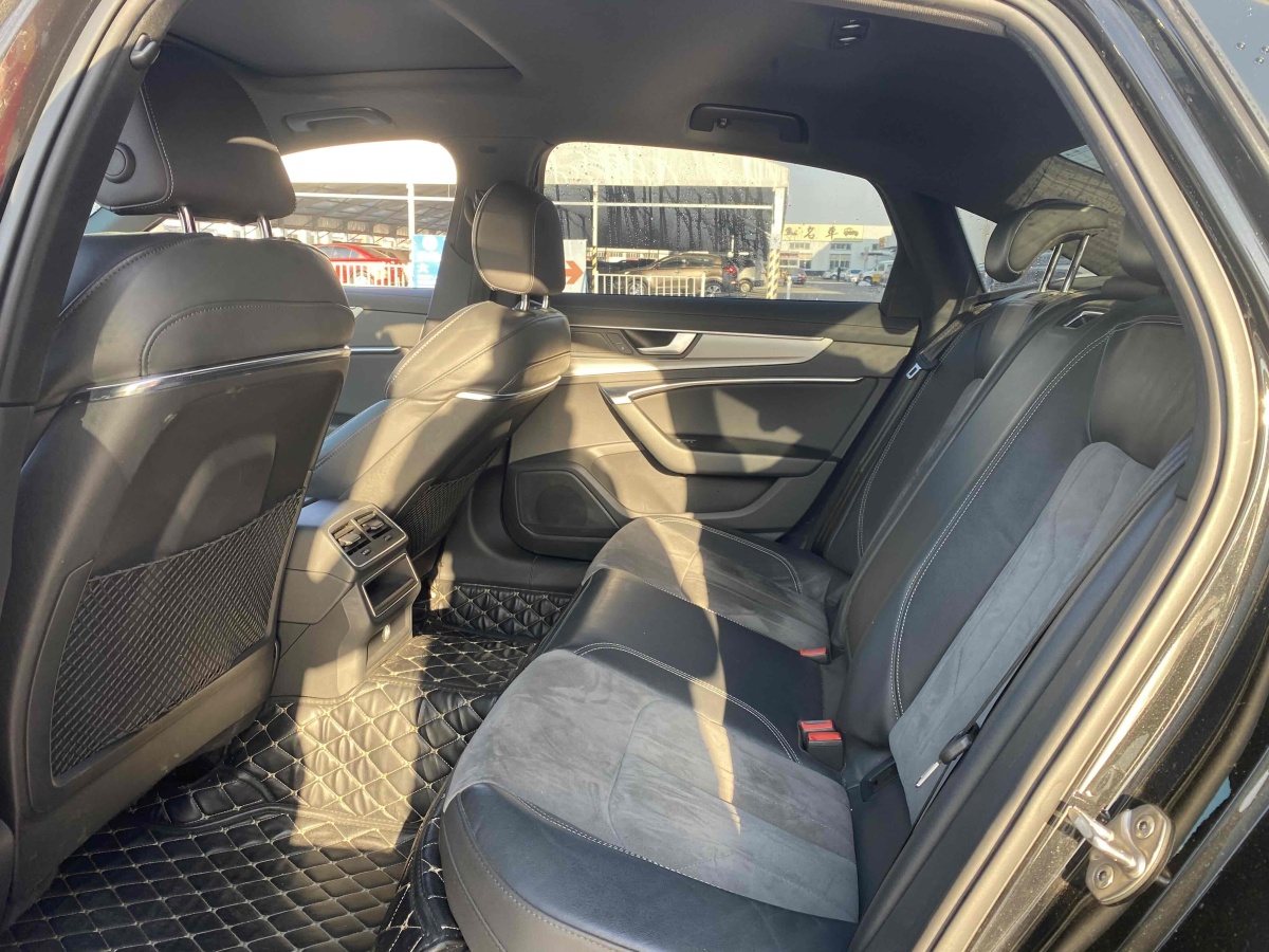 奧迪 奧迪A6L  2023款 改款 40 TFSI 豪華動感型圖片