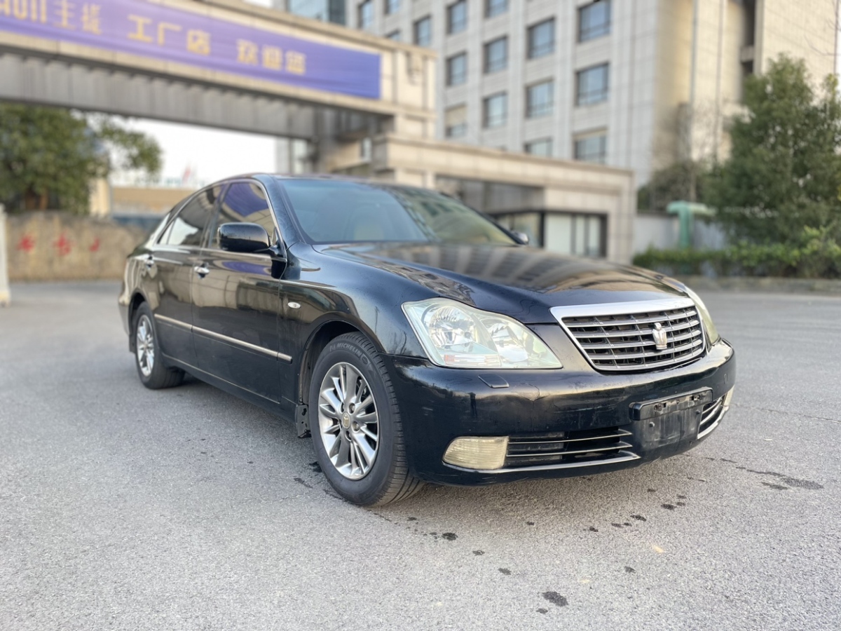 豐田 皇冠  2009款 2.5L Royal特別導(dǎo)航版圖片