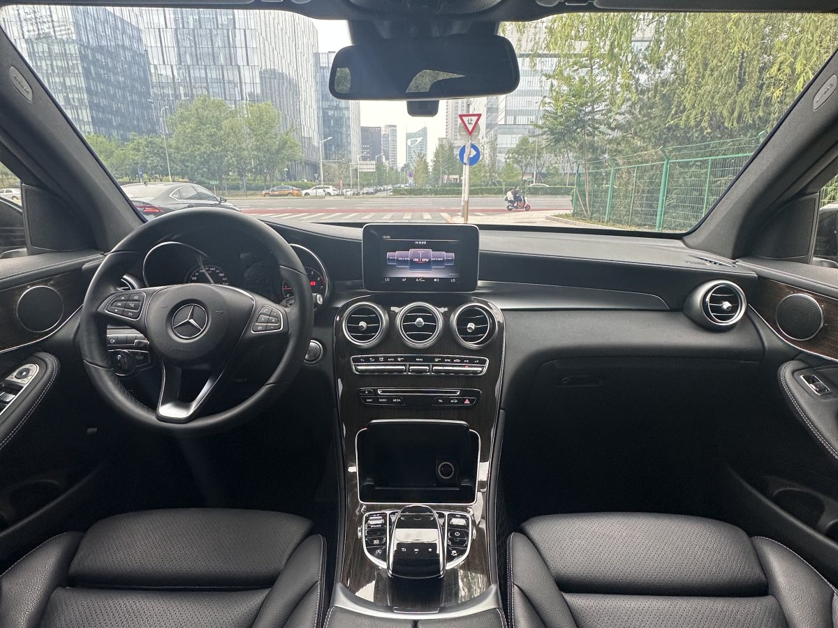 奔馳 奔馳GLC  2017款 GLC 260 4MATIC 豪華型圖片