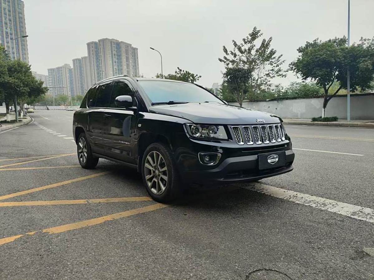 Jeep 指南者  2014款 2.0L 兩驅(qū)豪華版圖片