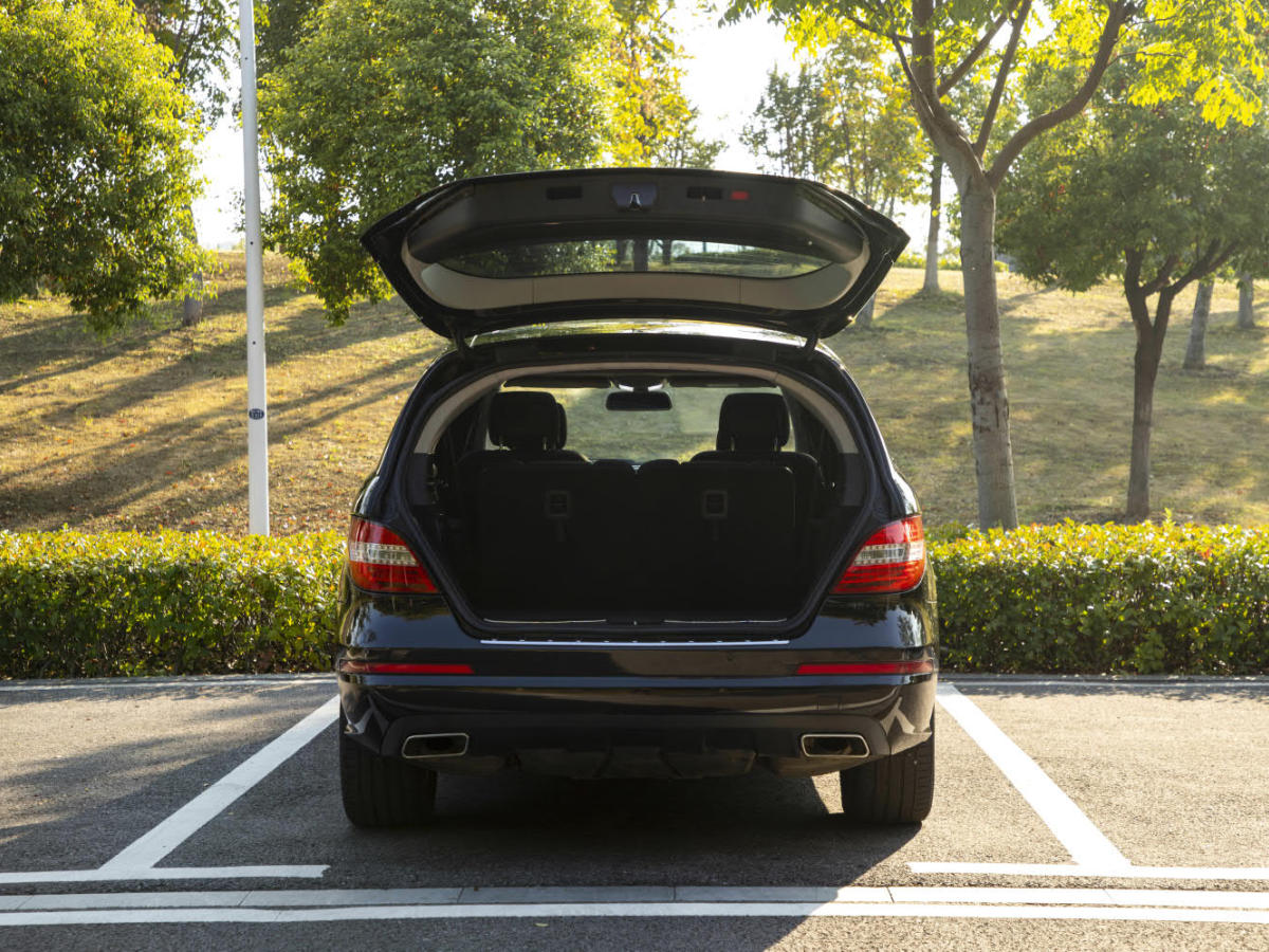 奔馳 奔馳R級(jí)  2014款 R 320 4MATIC 商務(wù)型圖片