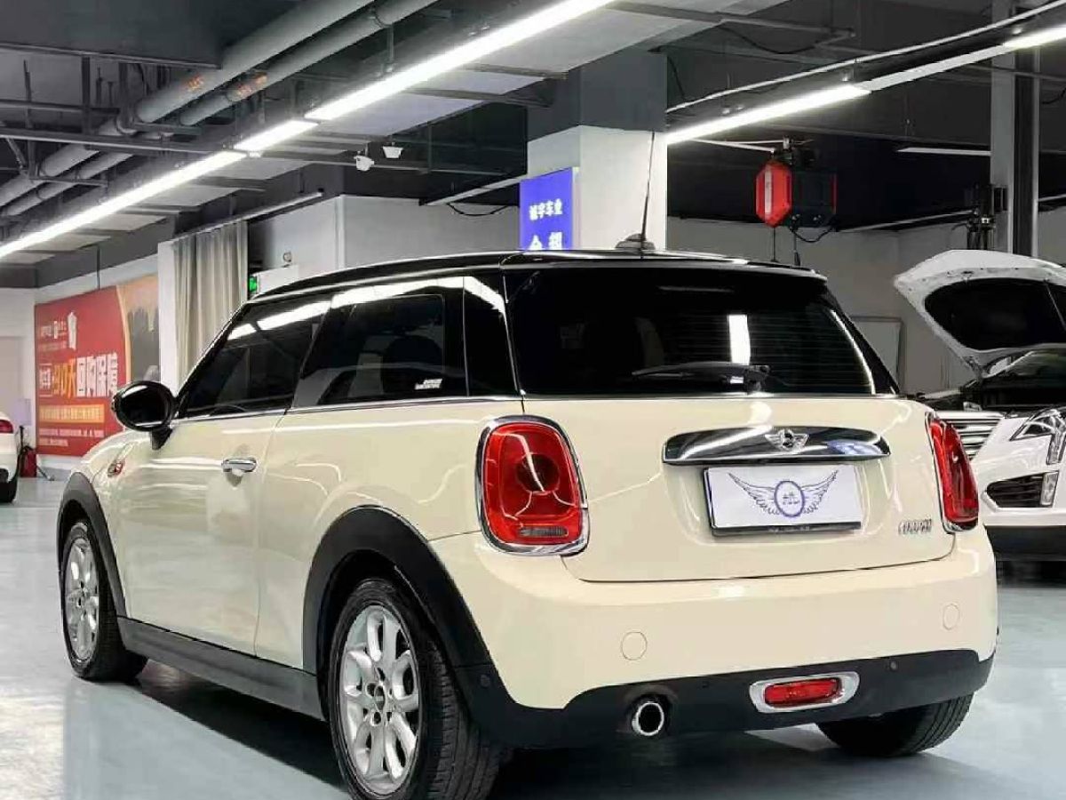 MINI MINI  2015款 1.2T ONE 五門版圖片