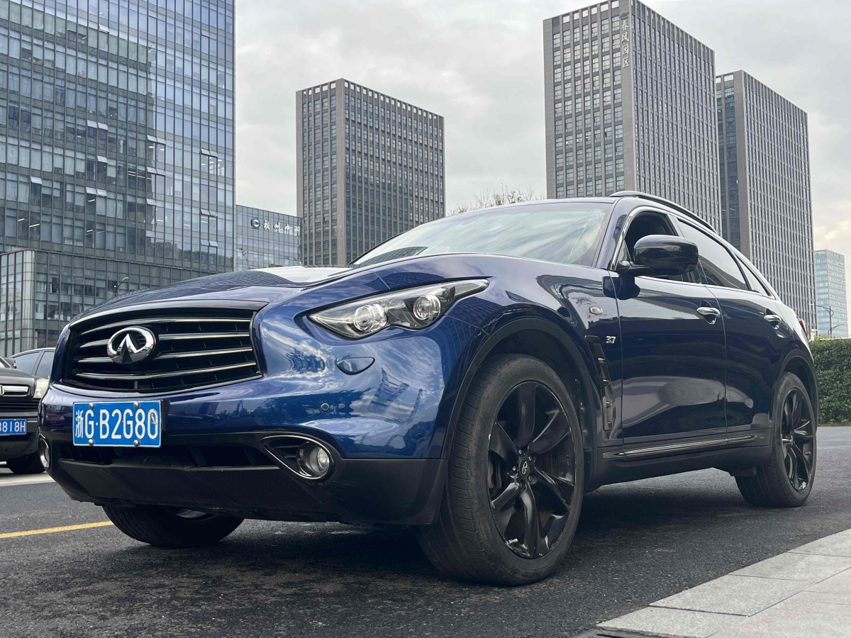 2017年1月英菲尼迪 QX70  2015款 3.7L 絕影版