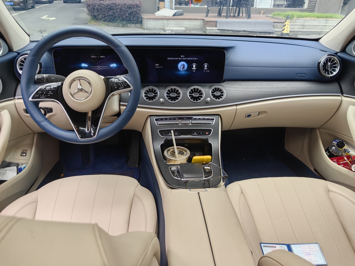 奔馳 奔馳E級(jí)  2022款 改款 E 300 L 時(shí)尚型圖片
