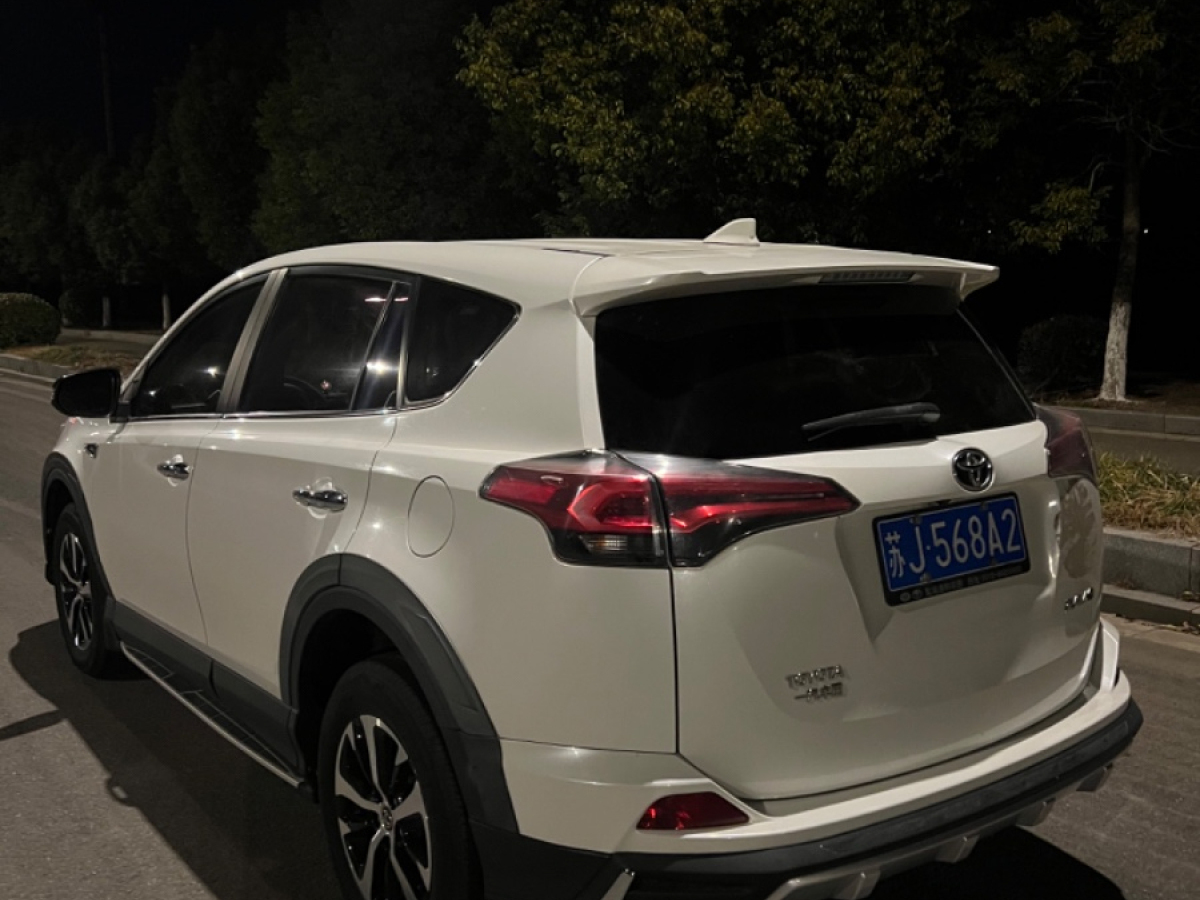 豐田 RAV4榮放  2018款 2.0L CVT兩驅(qū)風(fēng)尚X版圖片