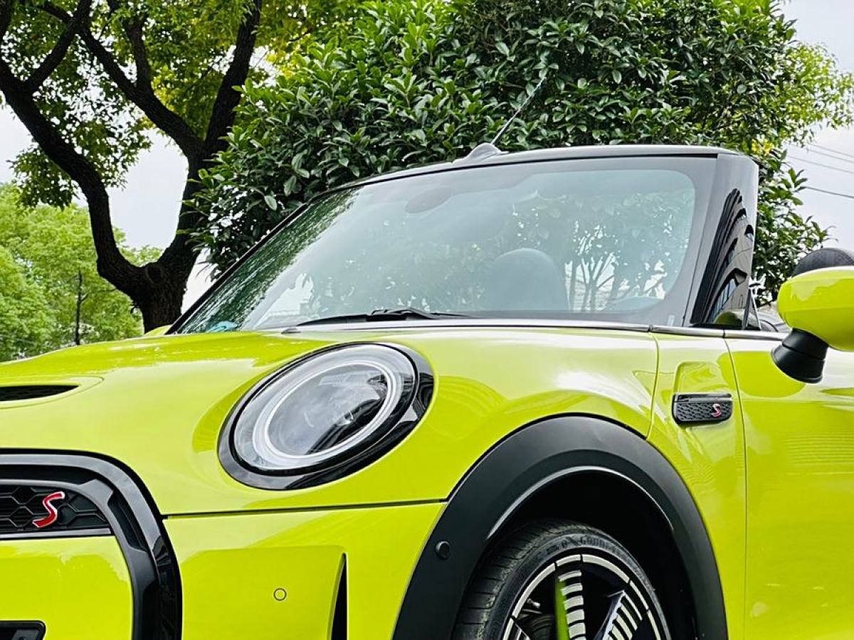 MINI MINI  2023款 2.0T COOPER S CABRIO 藝術(shù)家圖片