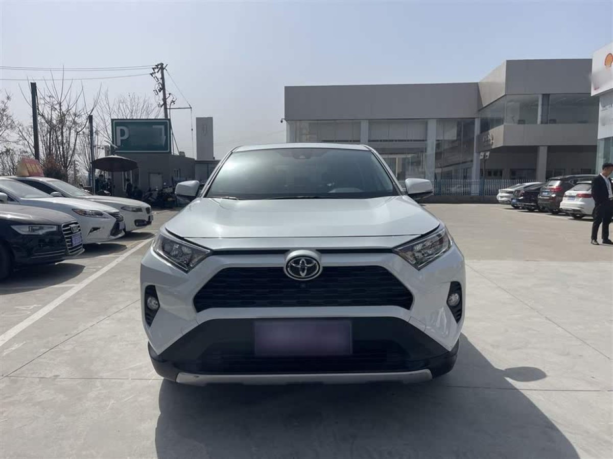 2022年5月豐田 RAV4榮放  2022款 2.0L CVT兩驅(qū)風(fēng)尚Plus版