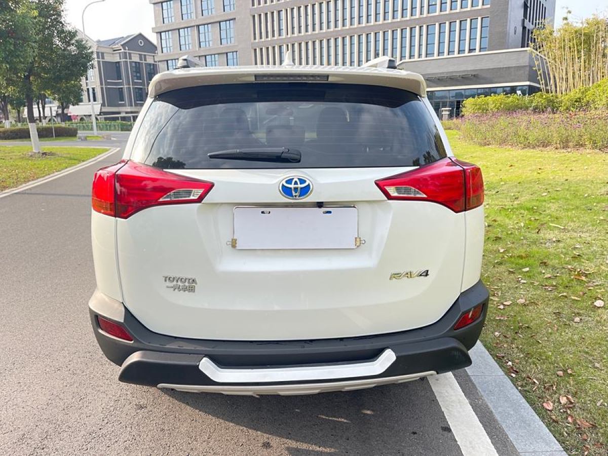 豐田 RAV4榮放  2015款 2.0L CVT兩驅(qū)都市版圖片