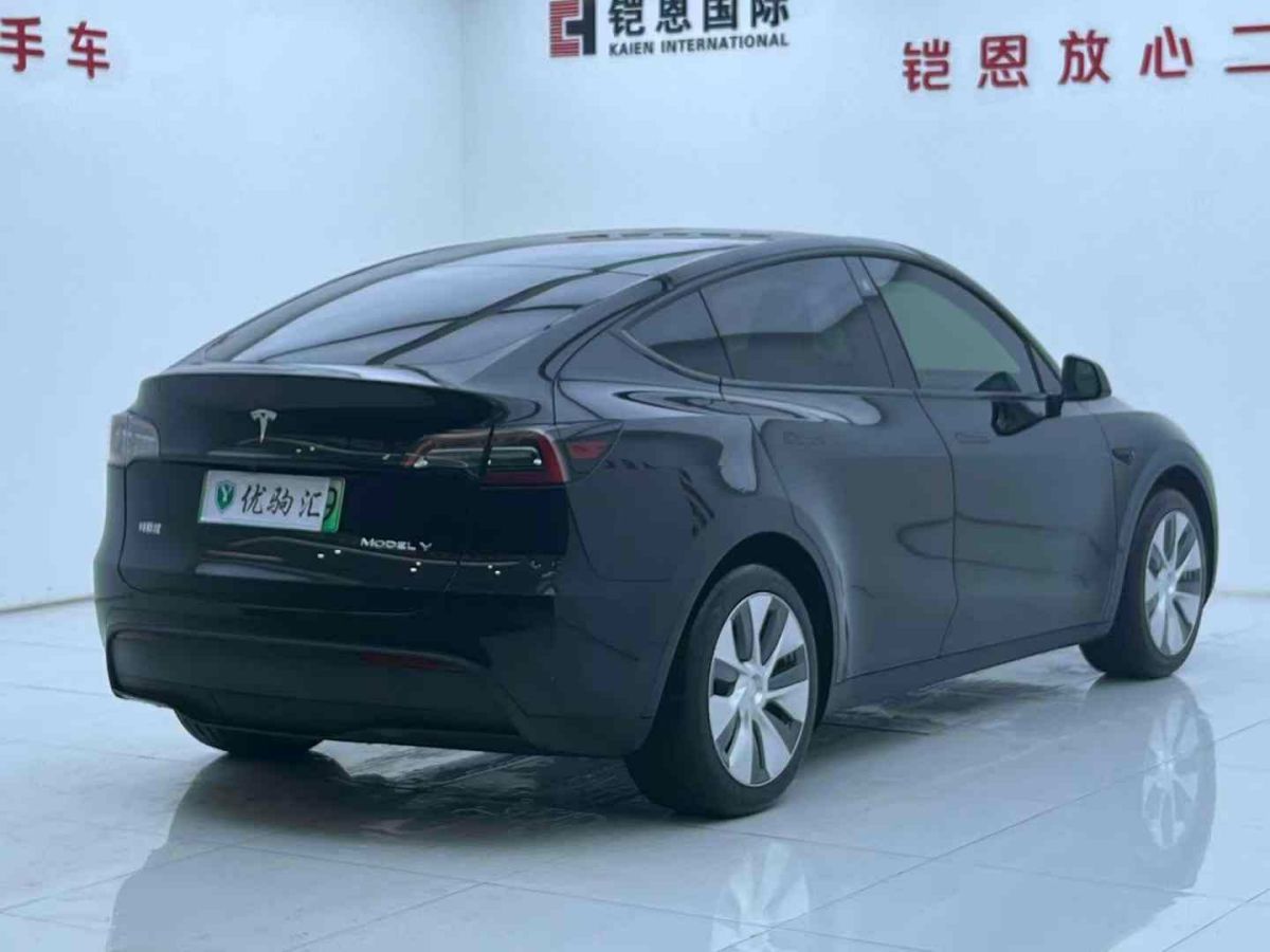 特斯拉 Model S  2023款 三電機(jī)全輪驅(qū)動(dòng) Plaid版圖片