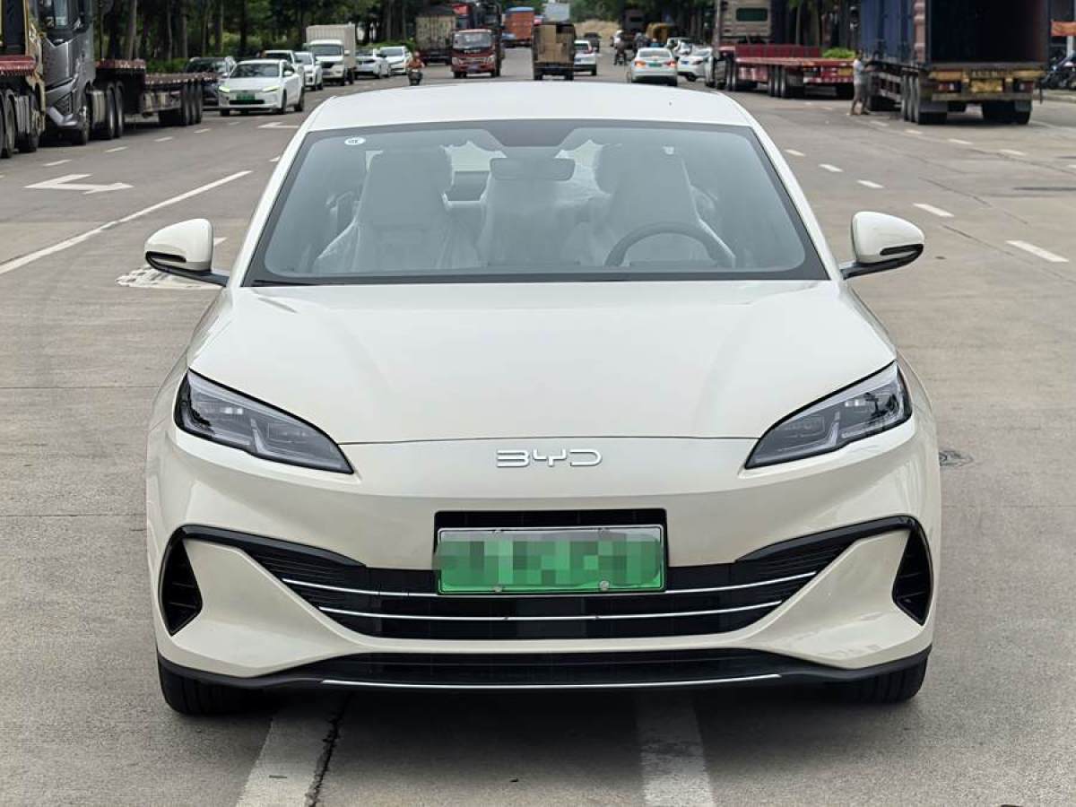 比亞迪 海豹  2024款 榮耀版 DM-i 1.5L 121km 豪華型圖片