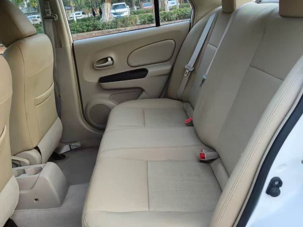 啟辰 D50  2015款 1.6L 手動(dòng)時(shí)尚版圖片
