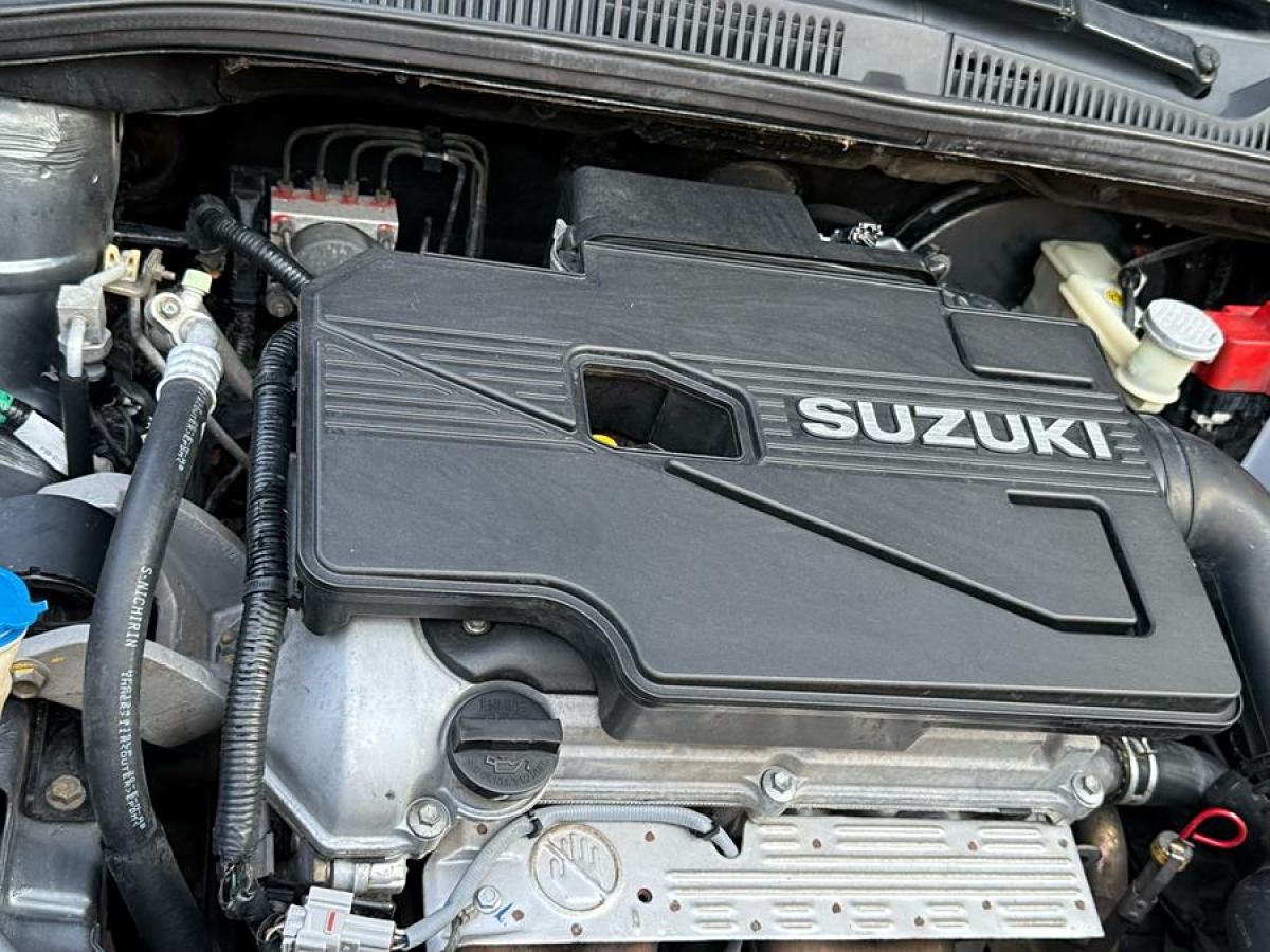 2012年3月鈴木 天語 SX4  2013款 1.6L 自動(dòng)酷銳型