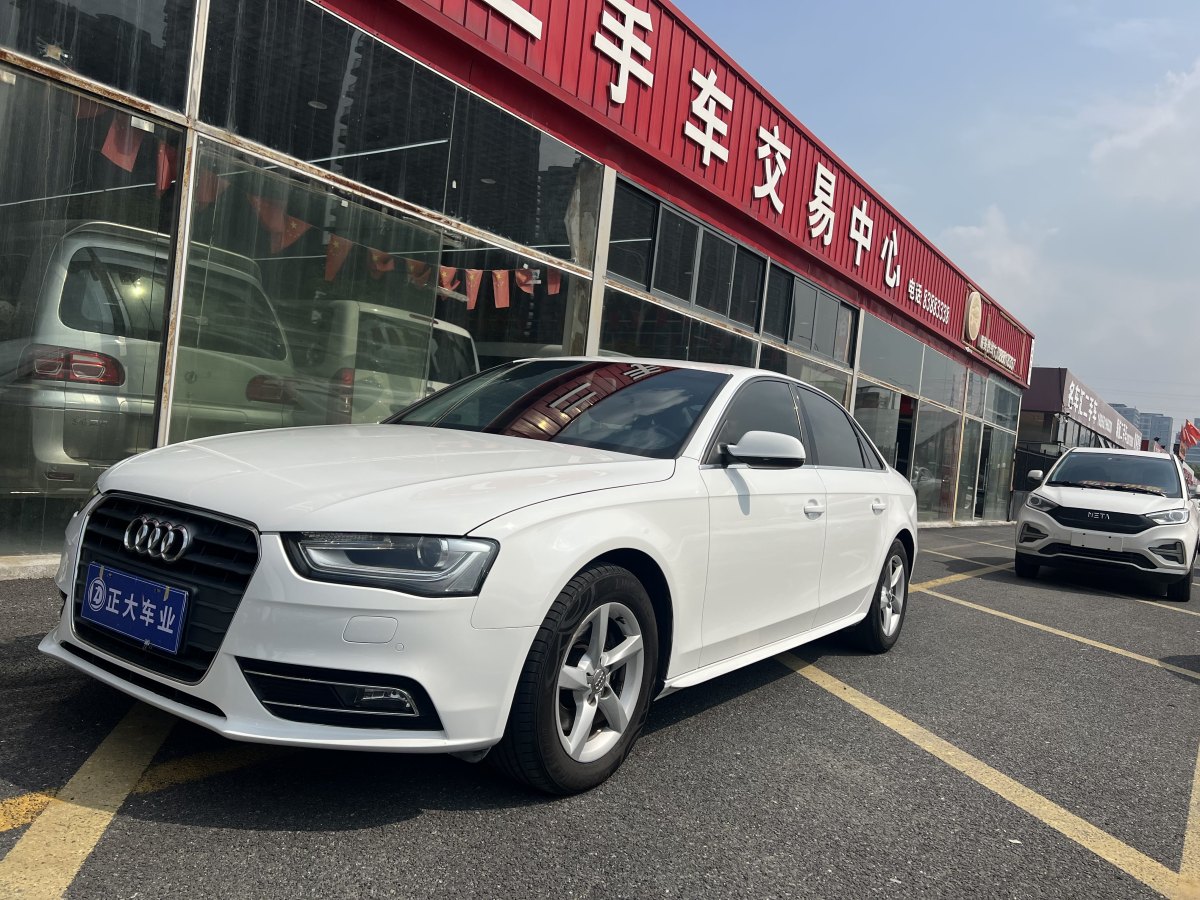 2015年3月奧迪 奧迪A4L  2015款 35 TFSI 自動標準型