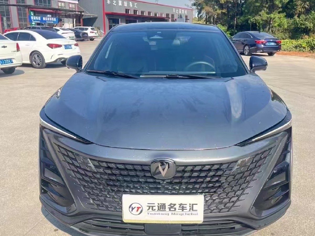 長(zhǎng)安 UNI-T  2022款 1.5T 尊貴型圖片