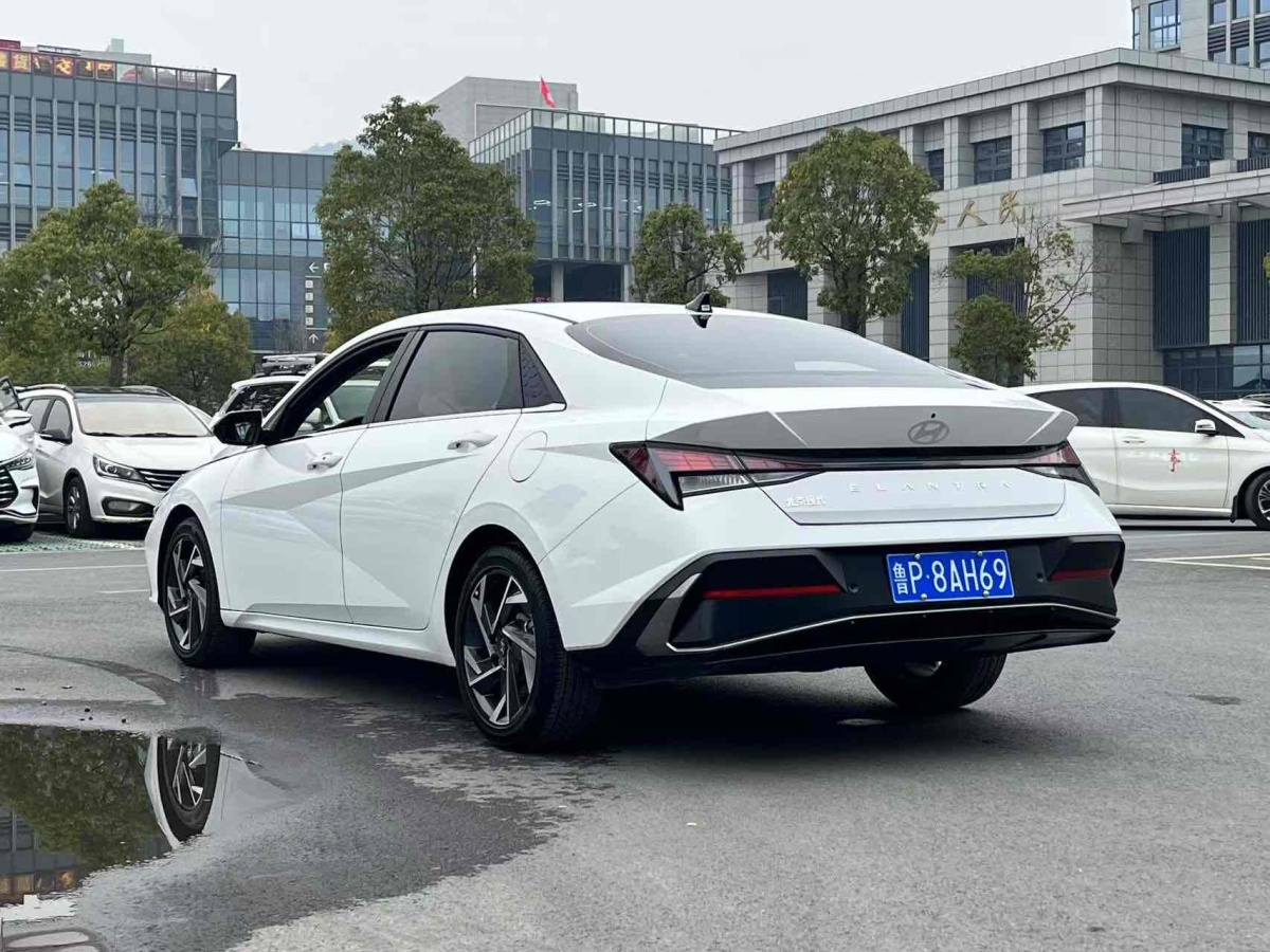 現(xiàn)代 伊蘭特  2023款 1.5L CVT GLX精英版圖片