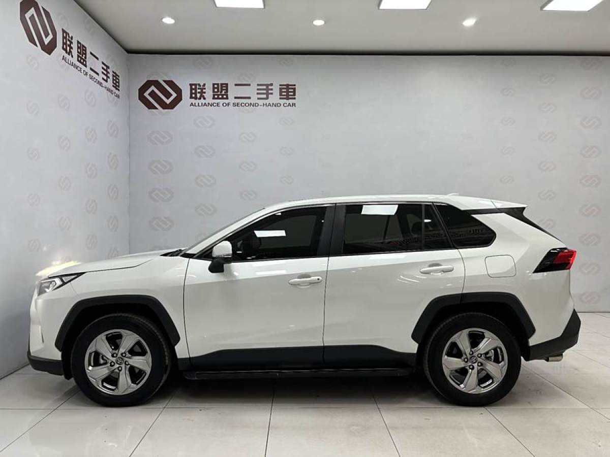 豐田 RAV4榮放  2021款 2.0L CVT四驅(qū)風(fēng)尚PLUS版圖片