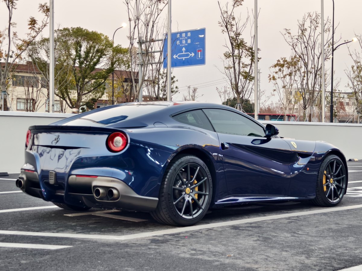 法拉利 F12berlinetta  2013款 6.3L 標(biāo)準(zhǔn)型圖片