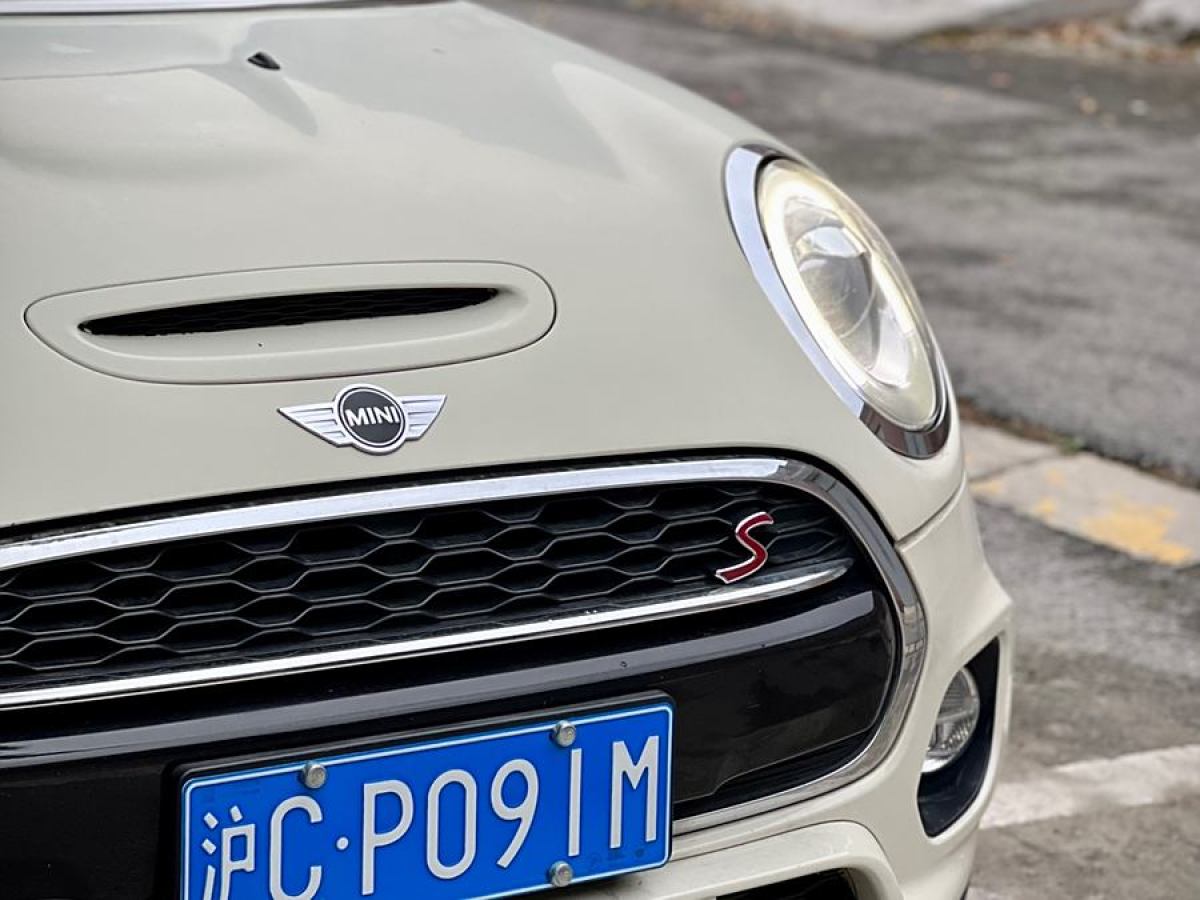 MINI MINI  2016款 2.0T COOPER S 表現(xiàn)派圖片