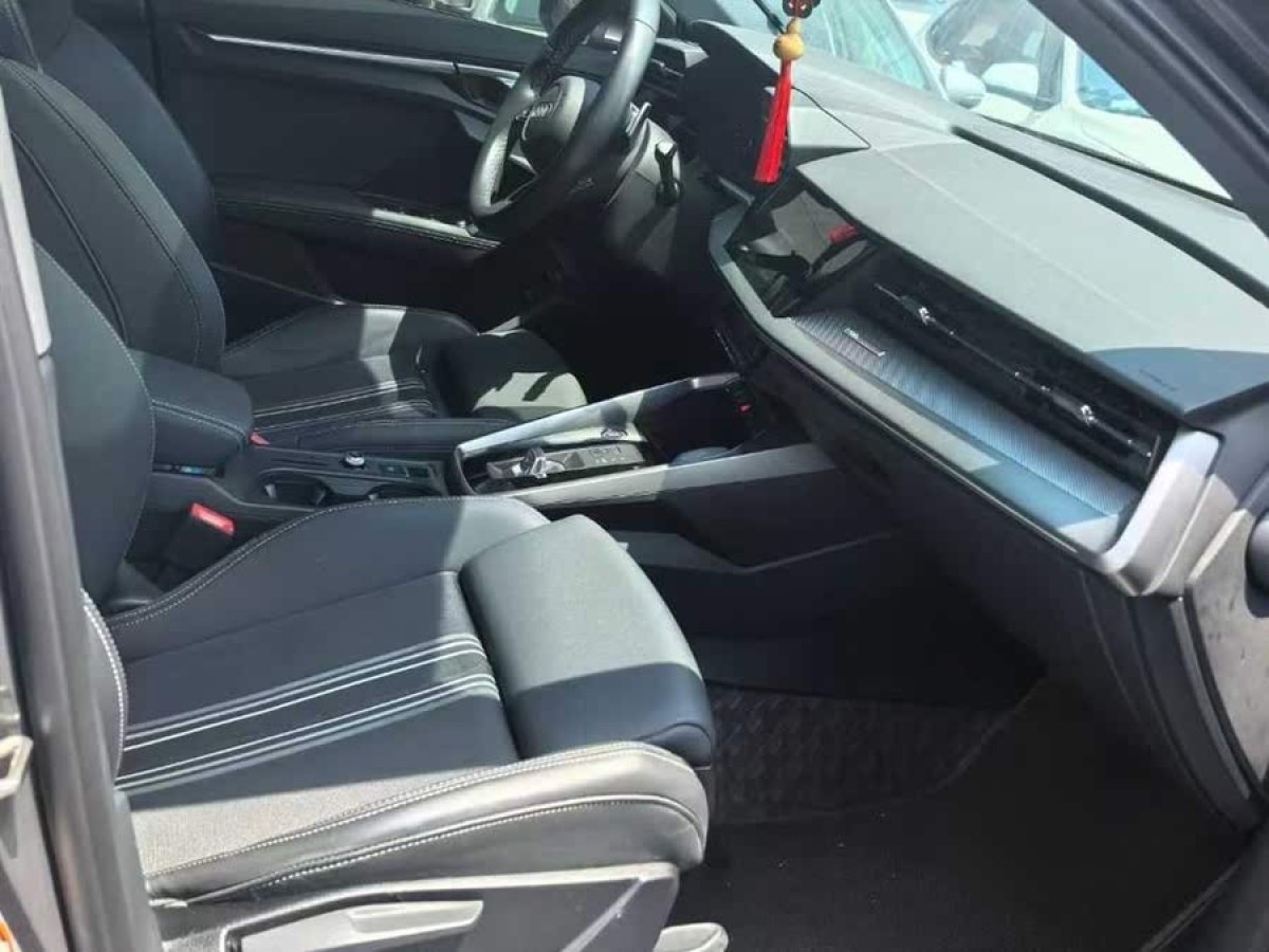 奧迪 奧迪A3  2024款 Sportback 35 TFSI 進(jìn)取致雅型圖片