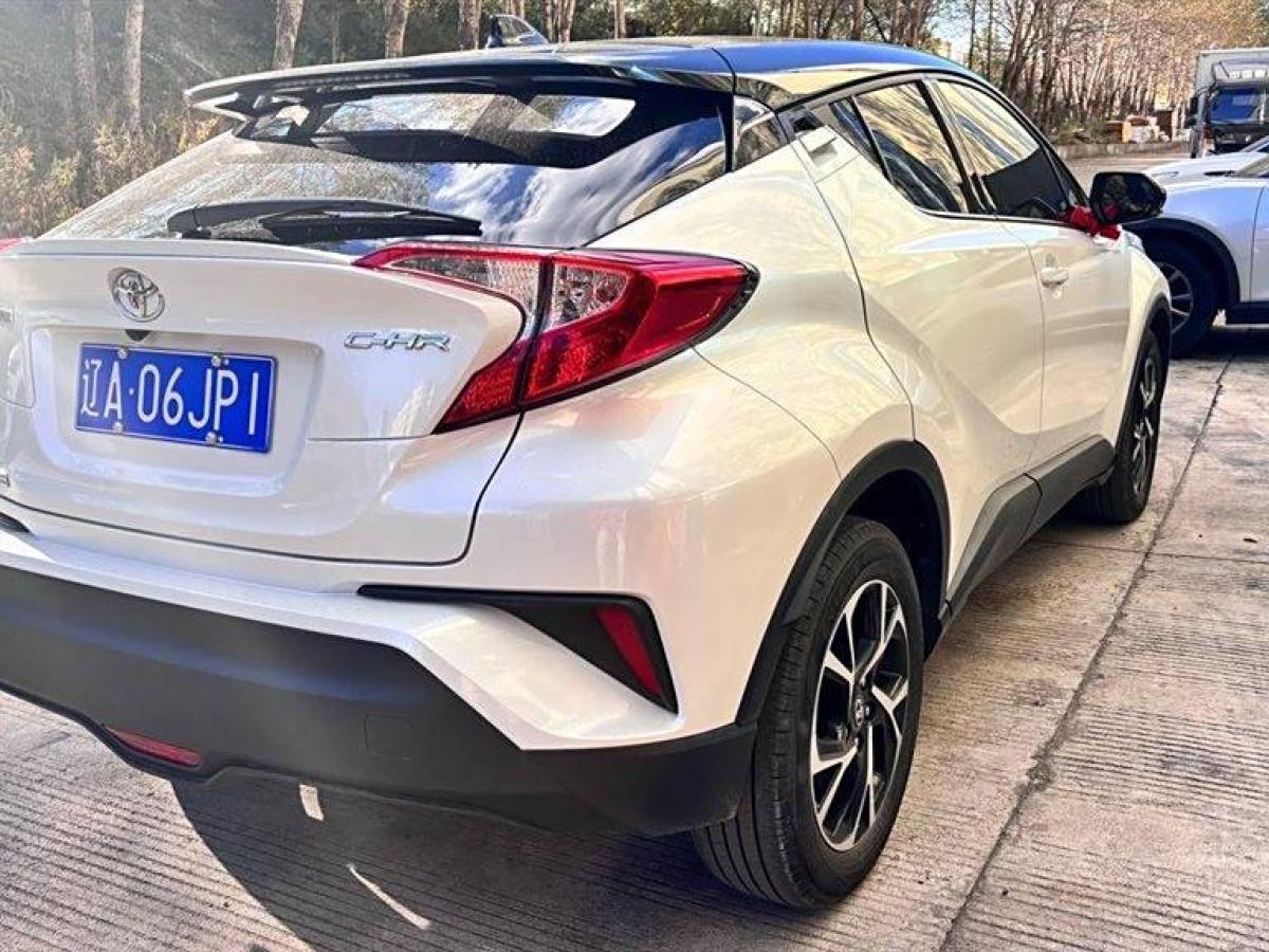 豐田 C-HR  2020款 2.0L 酷越領(lǐng)先版圖片