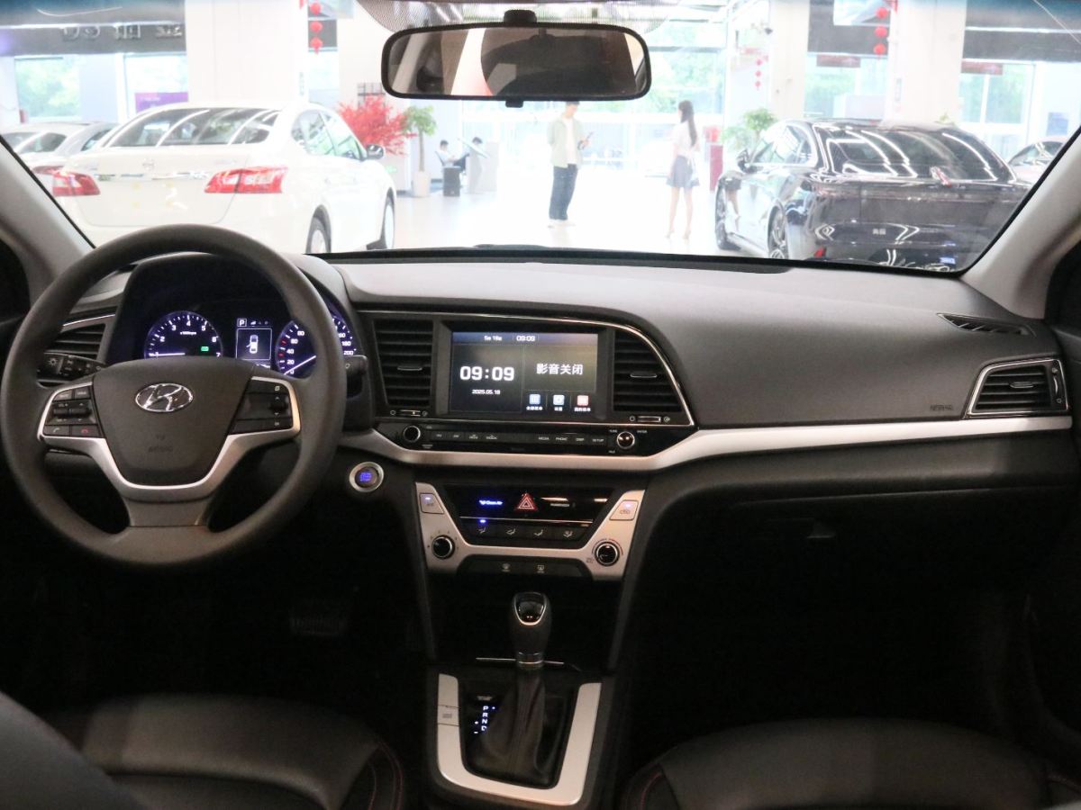 現(xiàn)代 領(lǐng)動(dòng)  2016款 1.6L 自動(dòng)智炫?精英型圖片