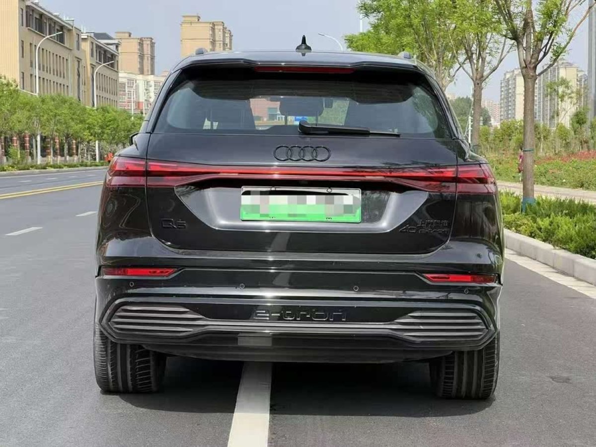 奧迪 奧迪Q5 e-tron  2023款 40 e-tron 閃耀型 錦衣套裝圖片