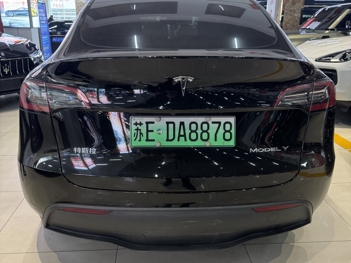 特斯拉 Model 3  2021款 改款 標(biāo)準(zhǔn)續(xù)航后驅(qū)升級(jí)版圖片