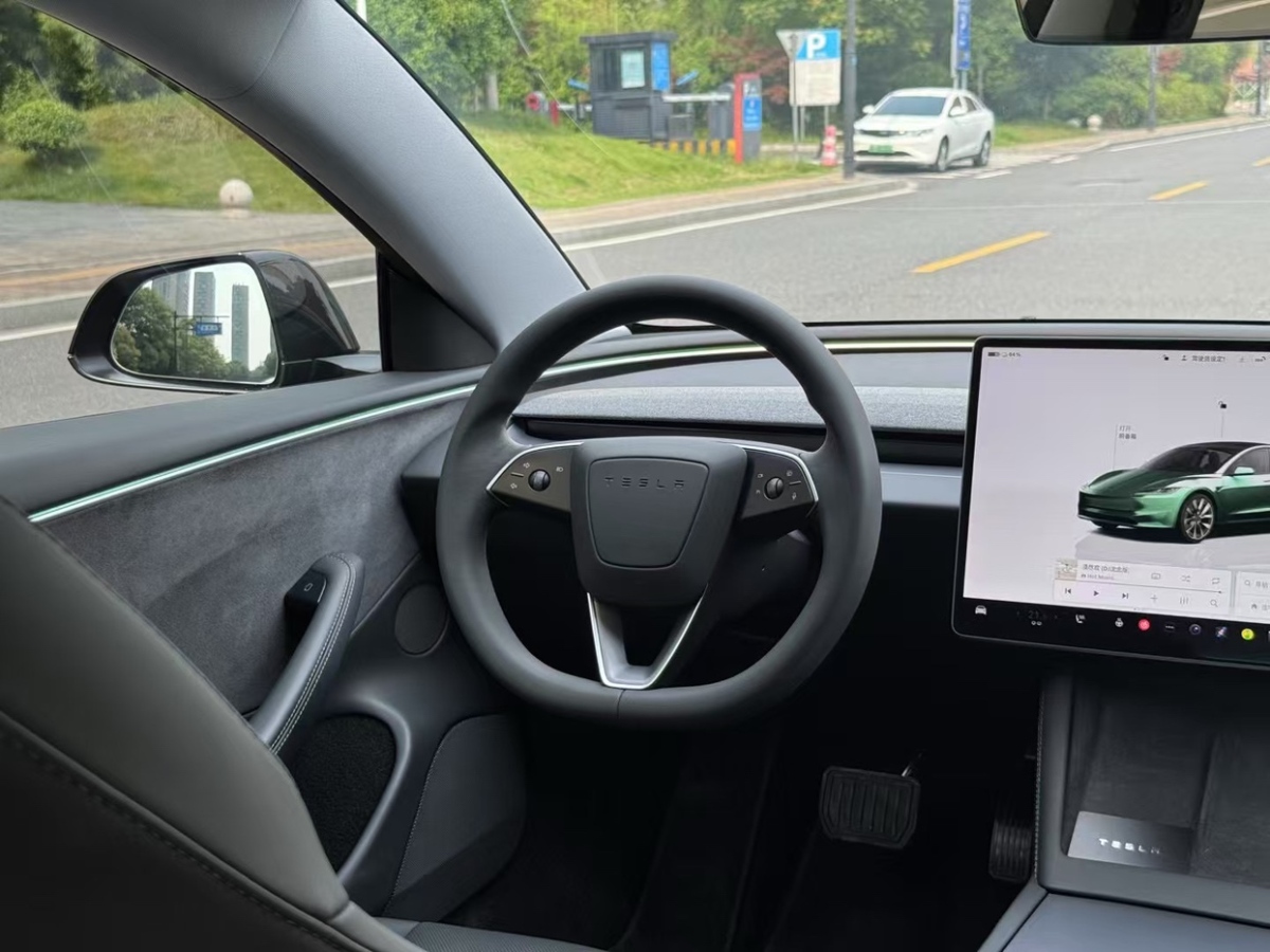 特斯拉 Model 3  2023款 長(zhǎng)續(xù)航煥新版 雙電機(jī)全輪驅(qū)動(dòng)圖片
