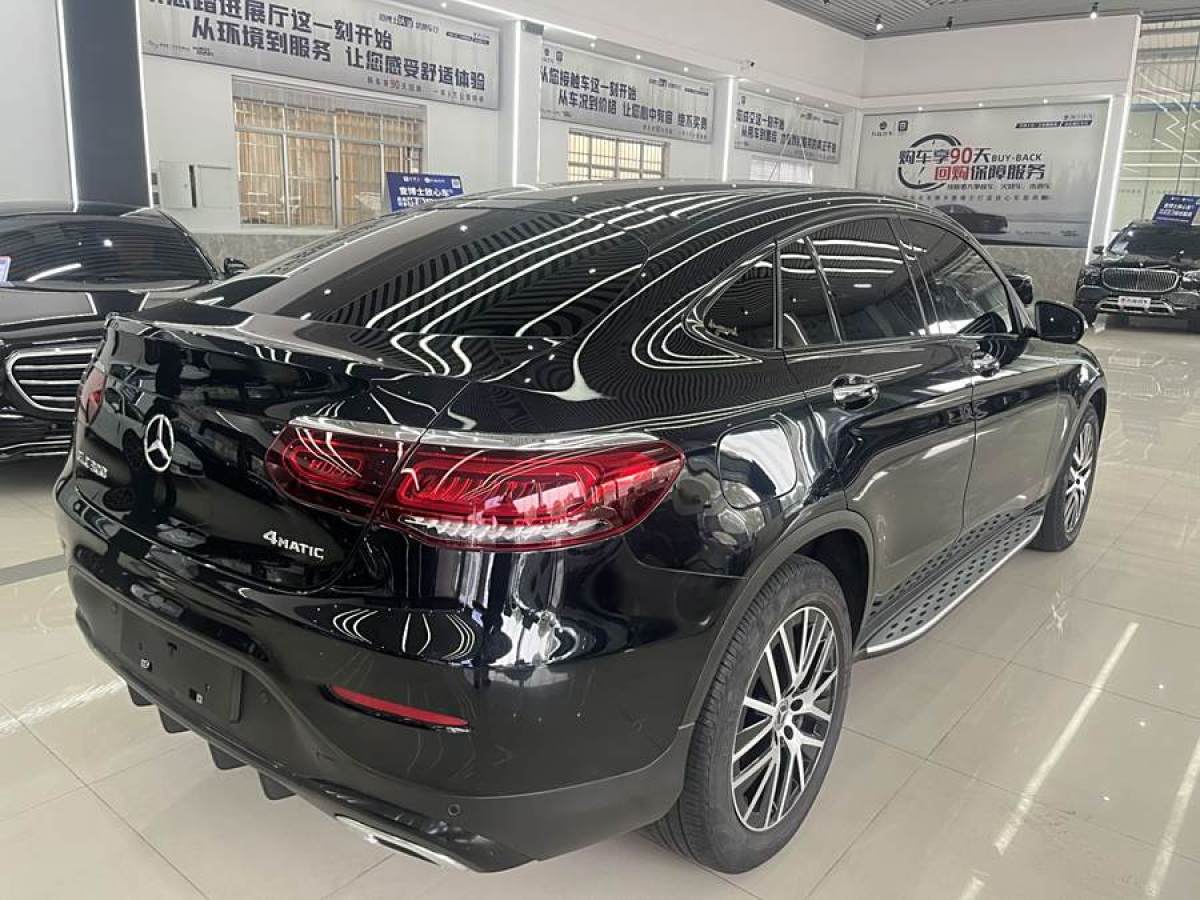 奔馳 奔馳GLC  2022款 改款 GLC 300 4MATIC 轎跑SUV圖片