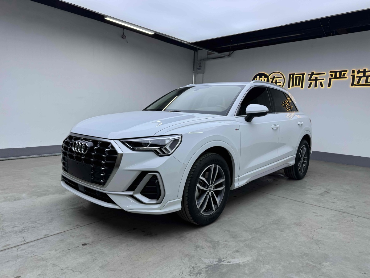 奧迪 奧迪Q3  2024款 35 TFSI 進(jìn)取動(dòng)感型圖片