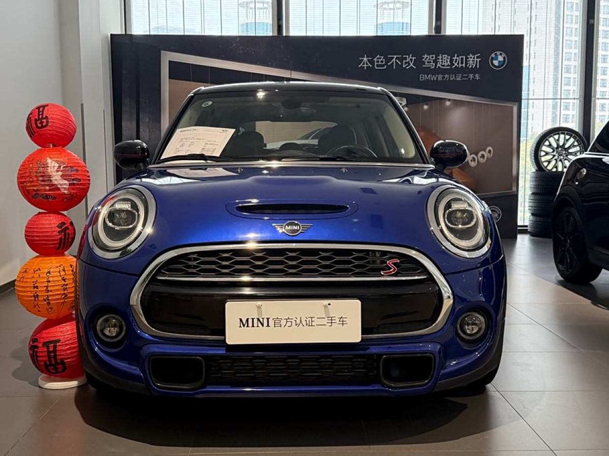 MINI MINI  2020款 2.0T COOPER S 經(jīng)典派 五門版圖片