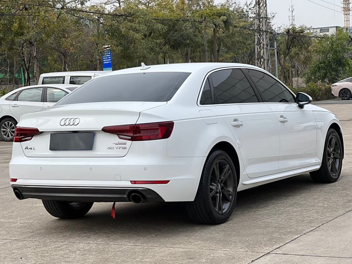 奧迪 奧迪A4L  2018款 30周年年型 40 TFSI 進(jìn)取型圖片