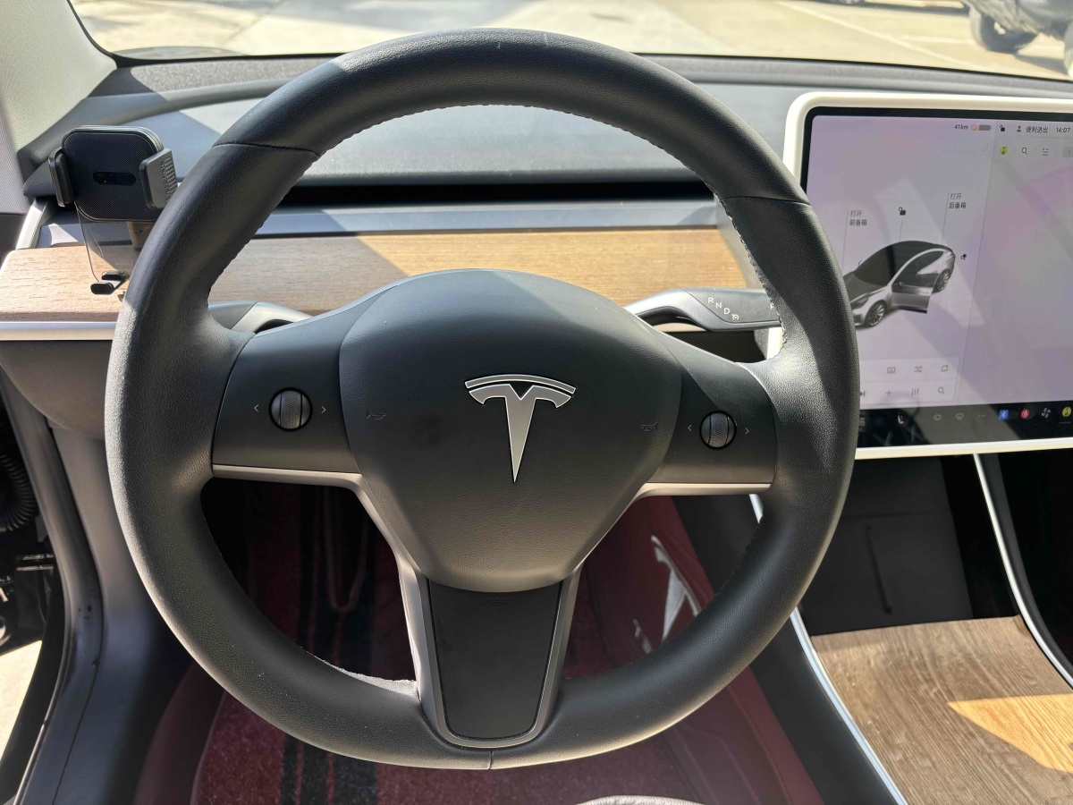 2020年9月特斯拉 Model 3  2019款 標(biāo)準(zhǔn)續(xù)航后驅(qū)升級版