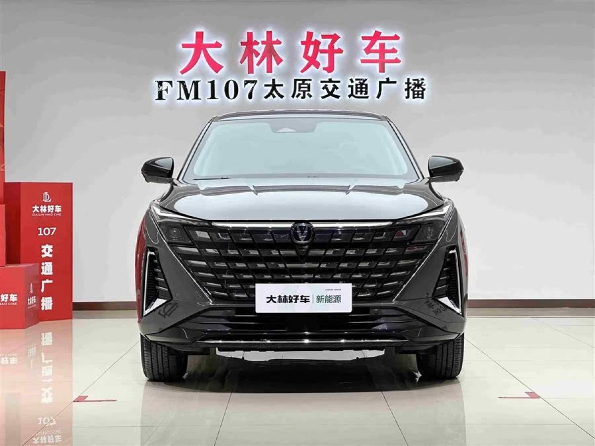 長(zhǎng)安 長(zhǎng)安UNI-Z新能源  2024款 藍(lán)鯨智電iDD 125km 超越型圖片